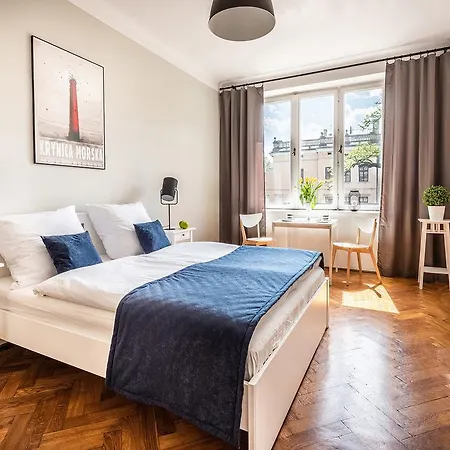 ゲストハウス Fenna 7 Minut Od Rynku