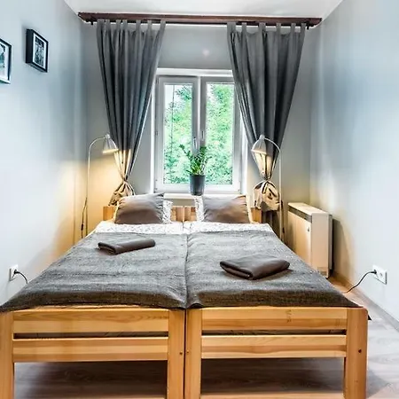 Fenna 7 Minut Od Rynku ゲストハウス クラクフ