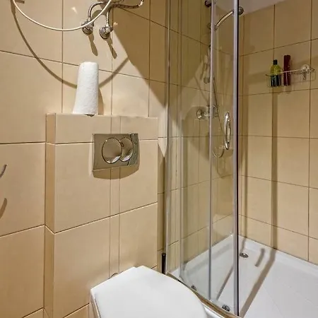 ゲストハウス Fenna 7 Minut Od Rynku クラクフ